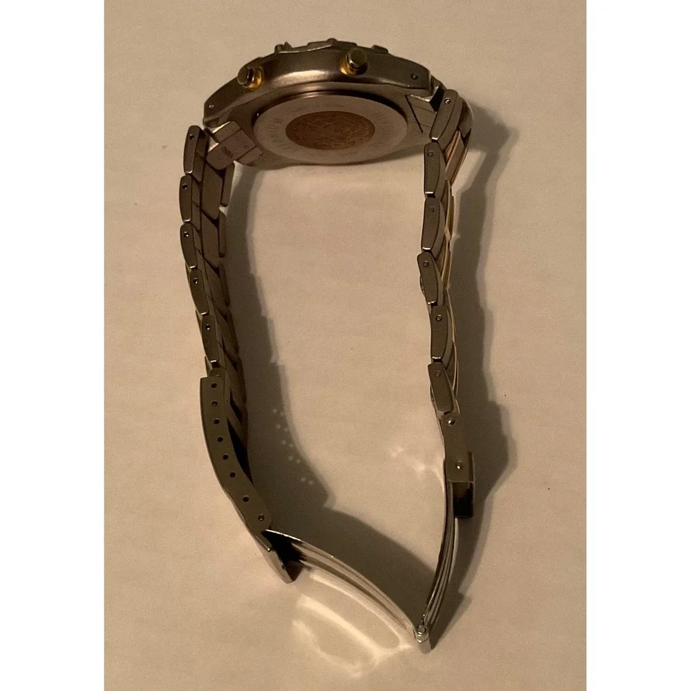 MENS TITANIUM UNIVERSAL WATCH TWO-tone BRUSHED NICKEL NEW BATTERY!